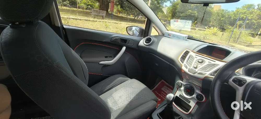 Ford Fiesta At Plus 2013