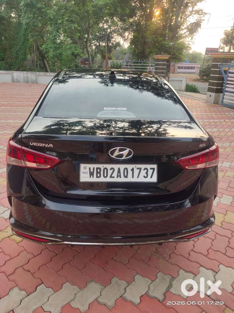 Hyundai Verna 1.5 Sx (o) Petrol Mt, 2020, Petrol
