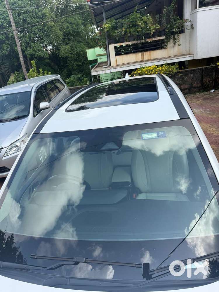 Mahindra Xuv700 2.2 Ax 7 Diesel At Str, 2023, Petrol