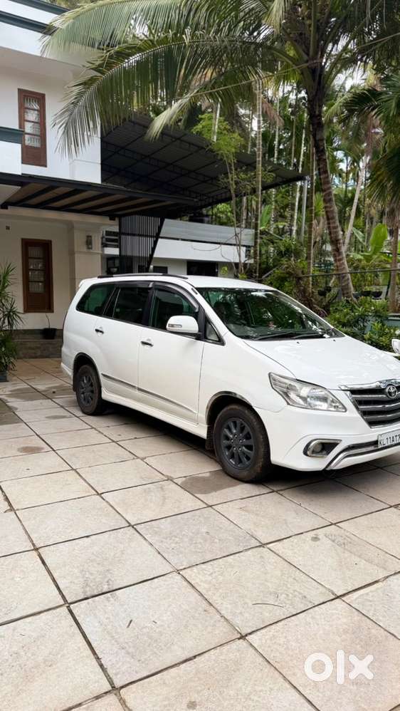 Toyota Innova Diesel 2014