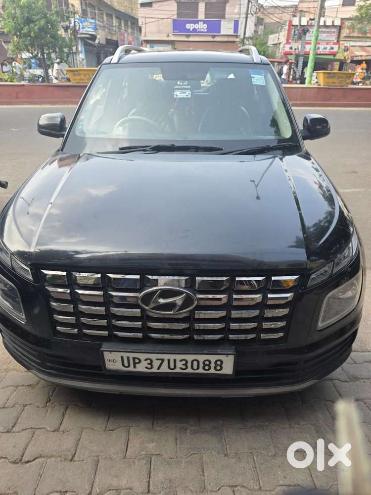 Hyundai Venue Petrol 2023