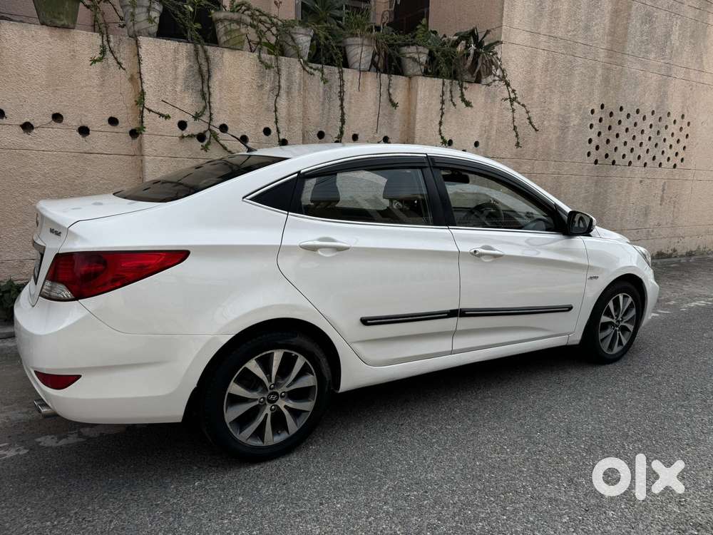 Hyundai Fluidic Verna 1.6 Vtvt Sx, 2014, Petrol