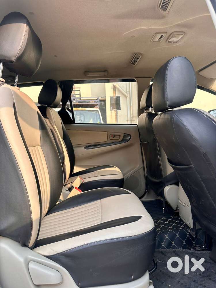 Toyota Innova 2.5 G (diesel) 7 Seater Bs Iv, 2013, Diesel