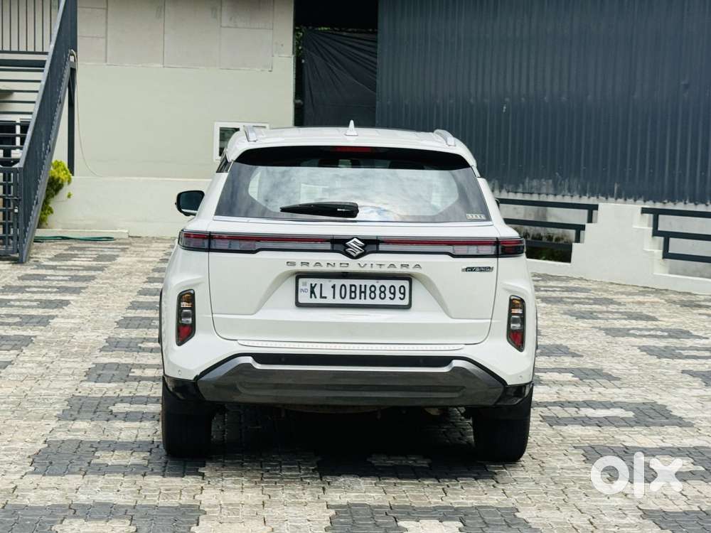 Maruti Suzuki Grand Vitara 1.5 Alpha Plus Intelligent Hybrid Ecvt, 2..