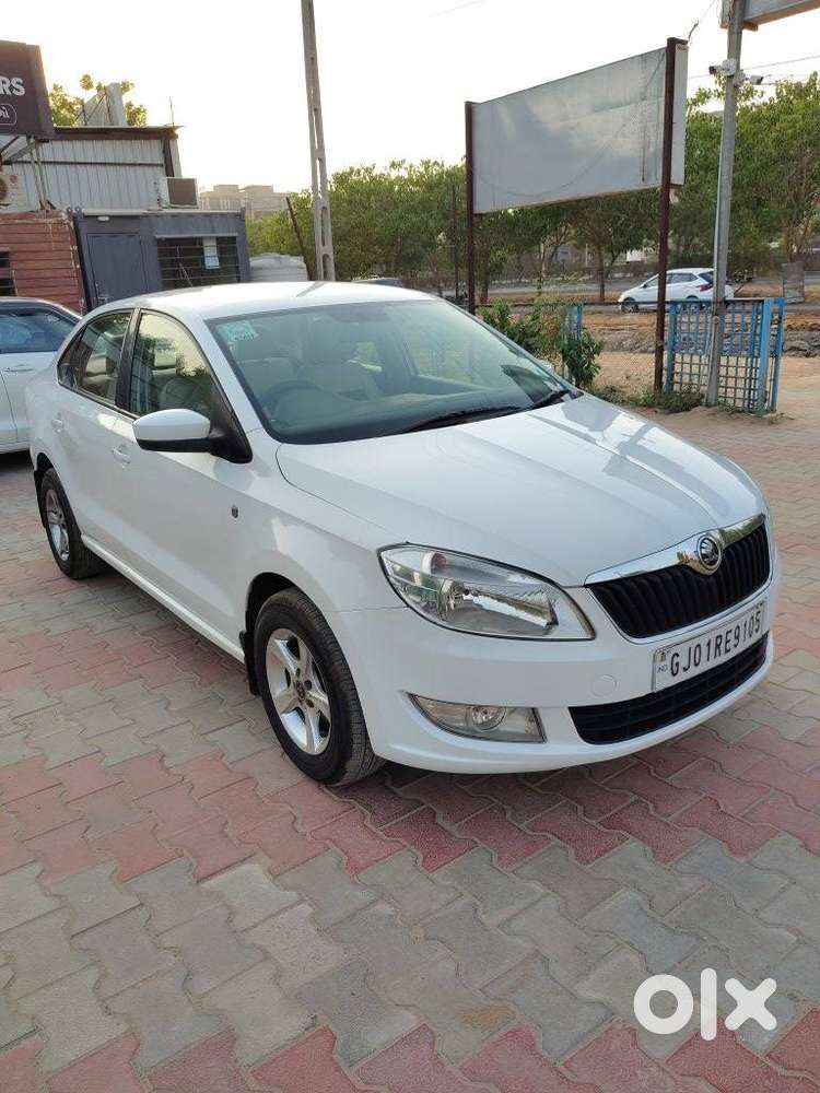 Skoda Rapid 2011-2013 1.6 Mpi At Ambition, 2014, Petrol