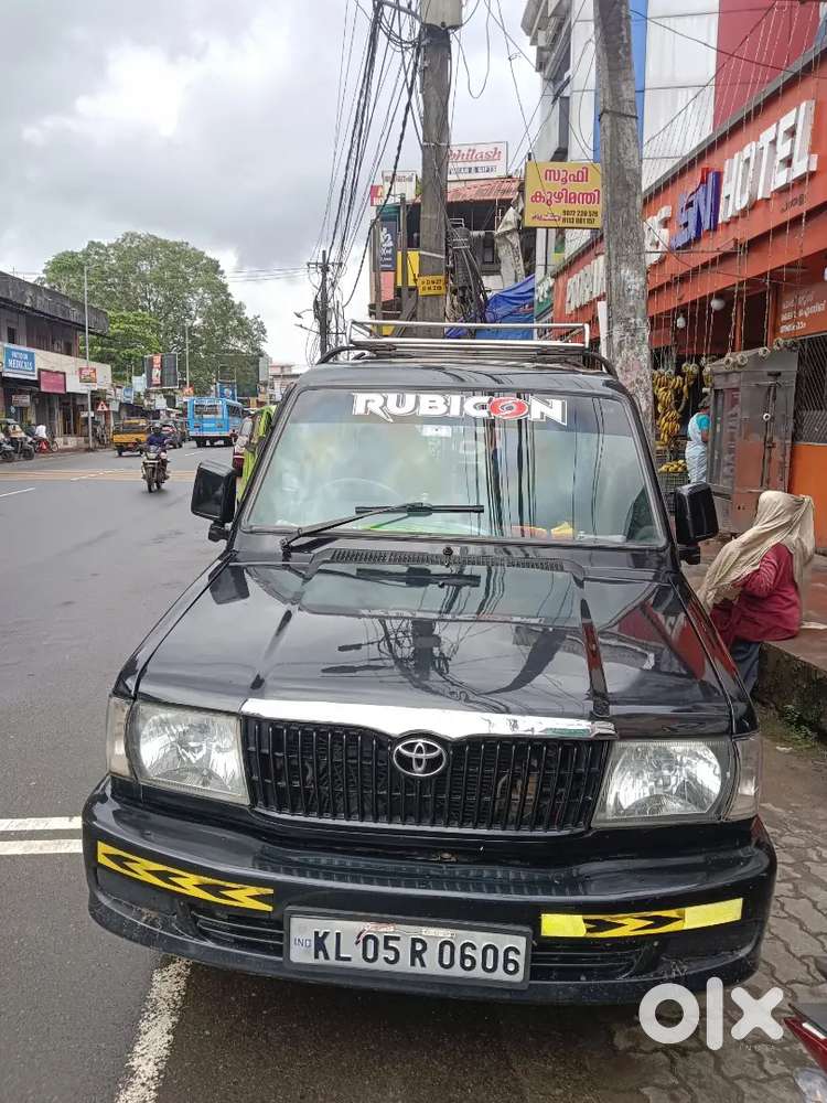 Toyota Qualis 2004