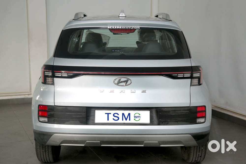 Hyundai Venue 1.2 S (o), 2022, Petrol