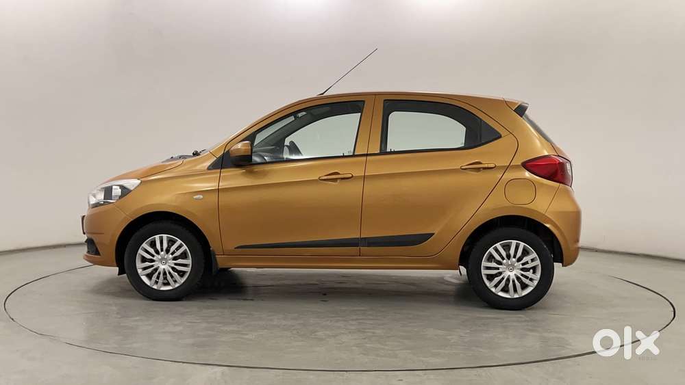 Tata Tiago 1.2 Revotron Xt, 2017, Petrol