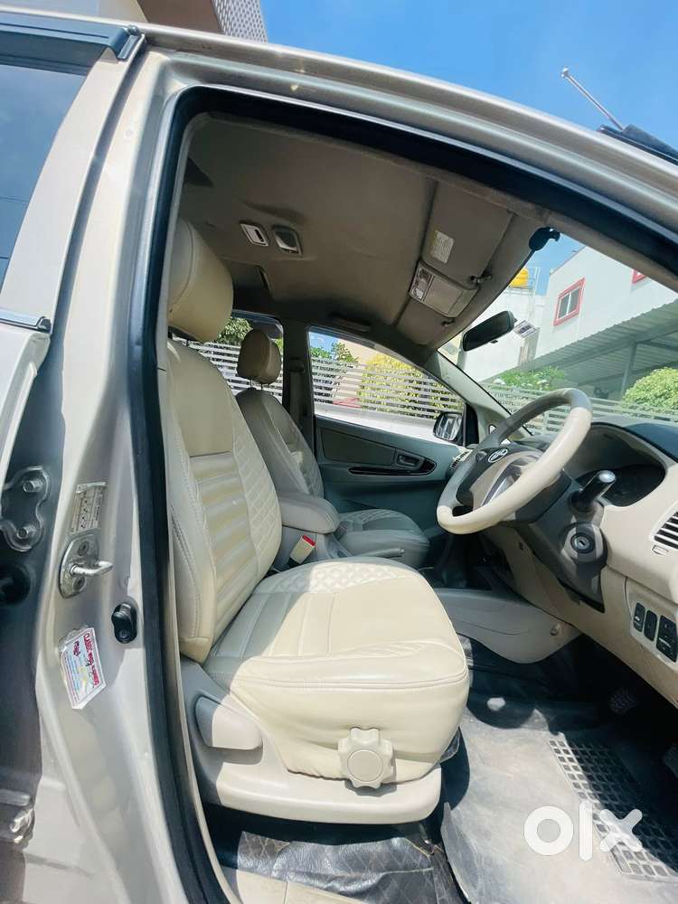 Toyota Innova 2.5 Gx 7 Seater Bs Iv, 2014, Diesel