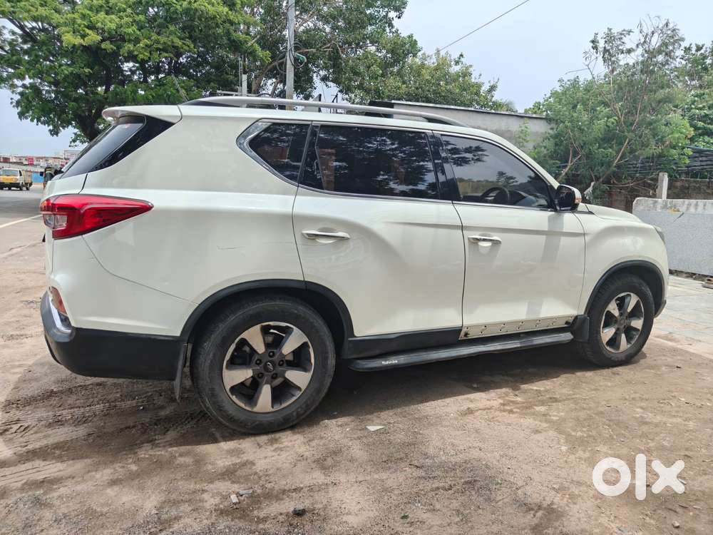 Mahindra Alturas G4 4wd At, 2020, Diesel