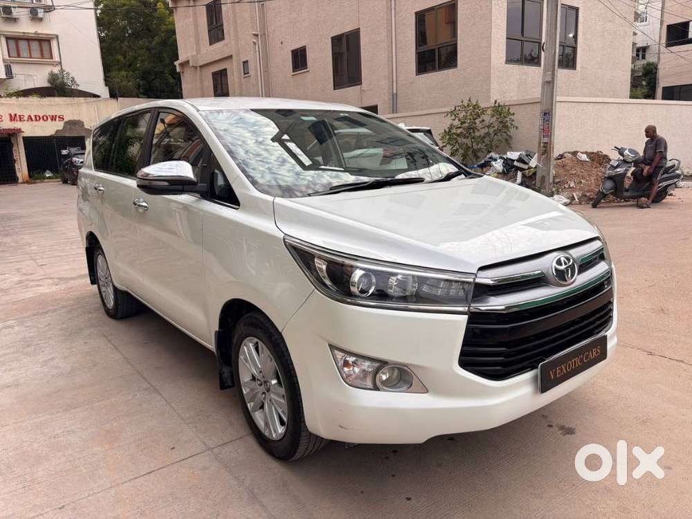 Toyota Innova Crysta 2.8z Automatic, 2016, Diesel