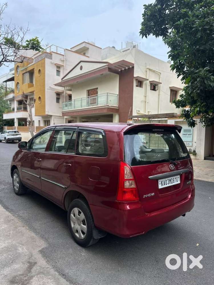 Toyota Innova 2.0 G (petrol) 8 Seater Bs Iv, 2005, Petrol