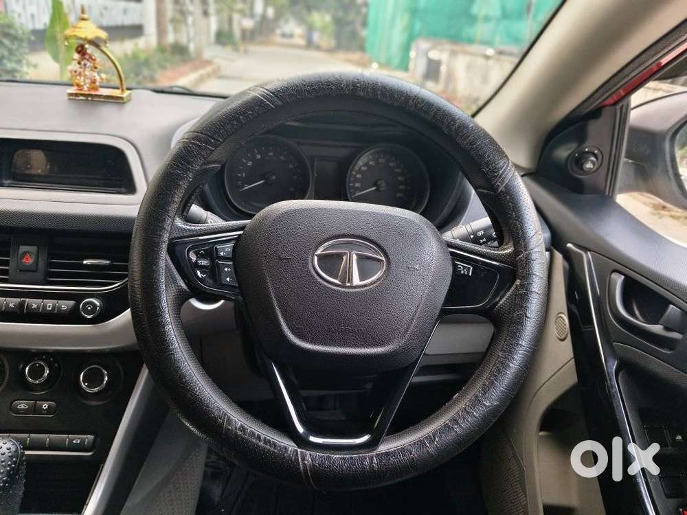 Tata Nexon 1.2 Revotron Xma, 2018, Petrol