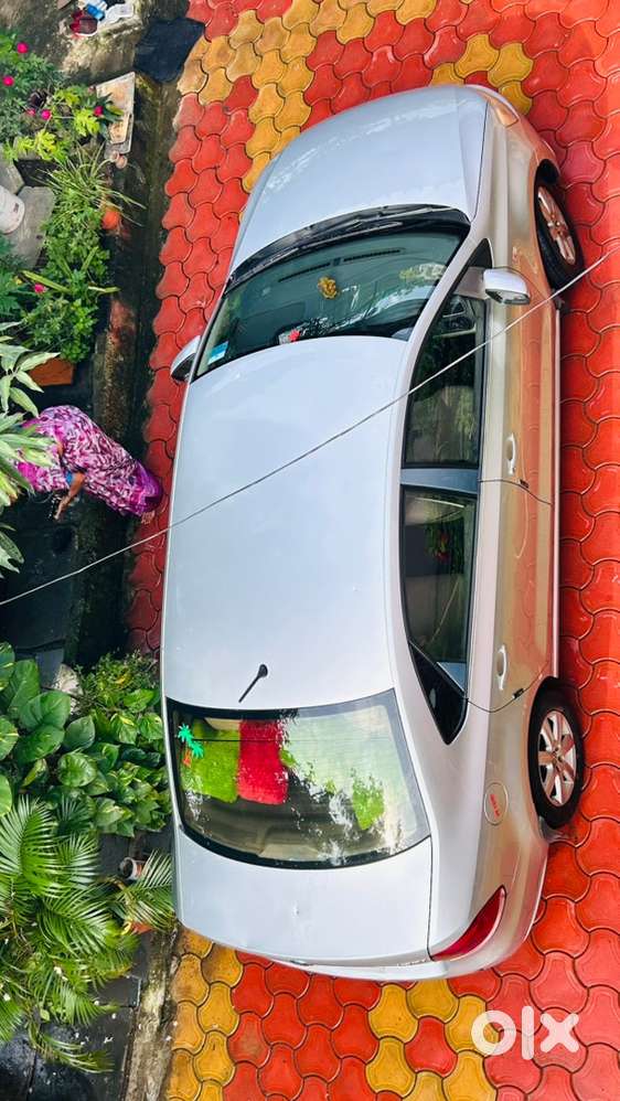 Volkswagen Vento 1.6 Petrol 2012