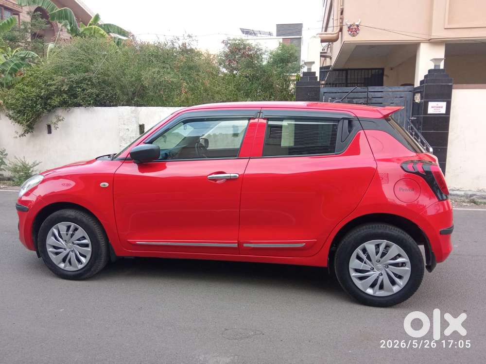 Maruti Suzuki Swift Vxi Optional, 2021, Petrol