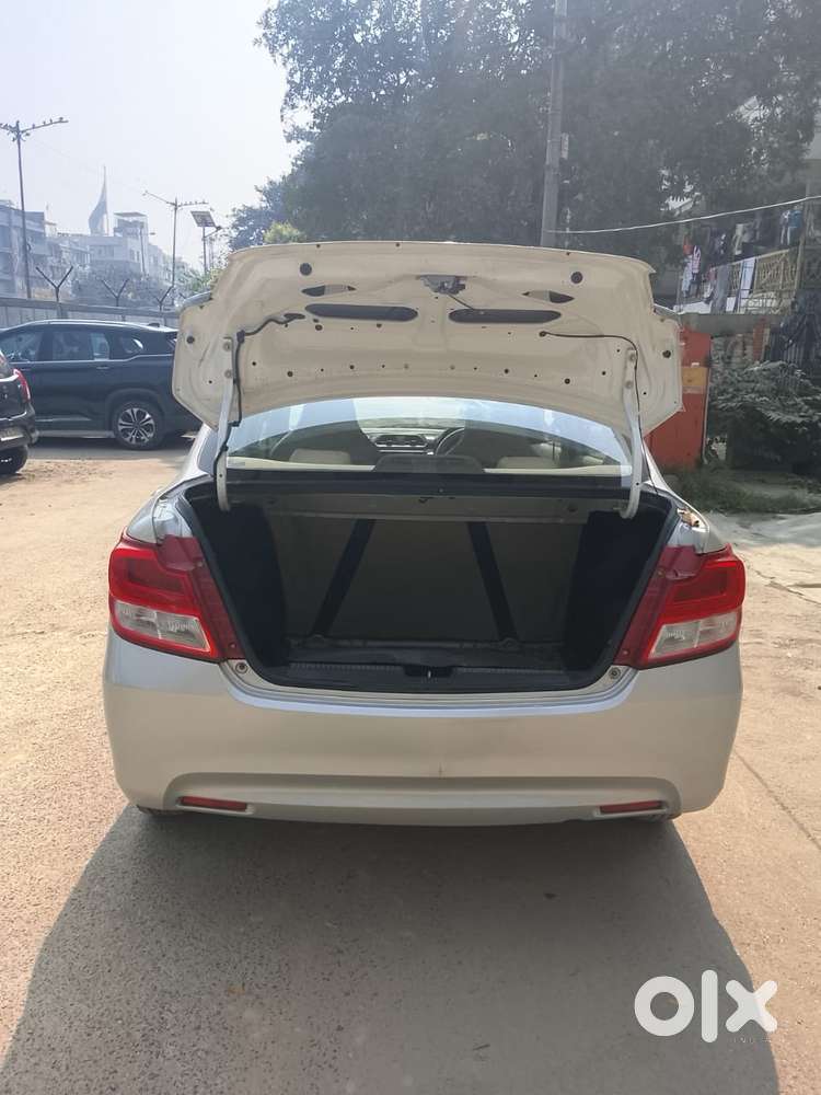 Maruti Suzuki Dzire 1.2 Lxi, 2017, Petrol