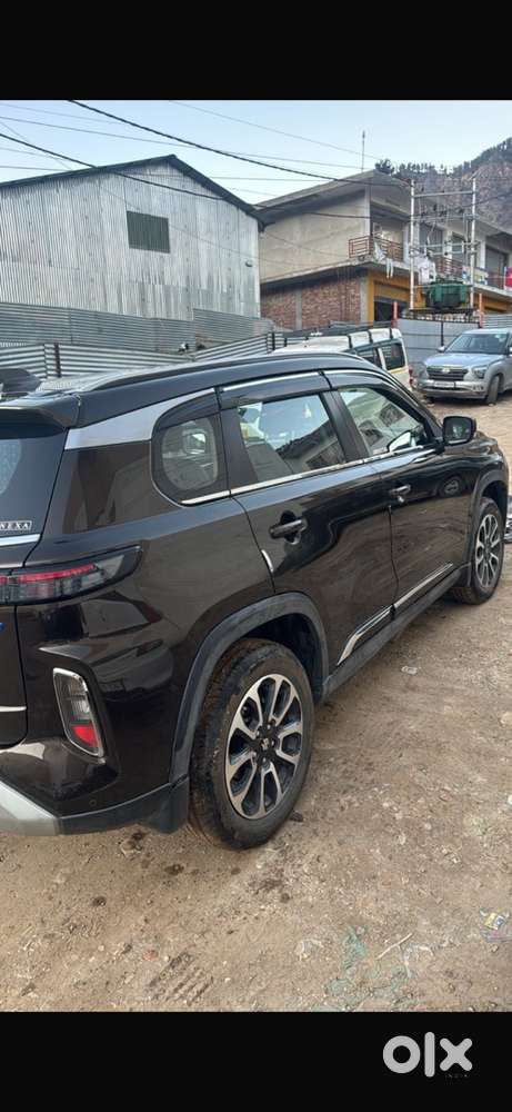 Maruti Suzuki Grand Vitara 2023 Petrol Well Maintained