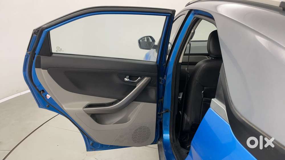 Tata Nexon 1.2 Revotron Xza Plus (o) Dual Tone, 2018, Diesel