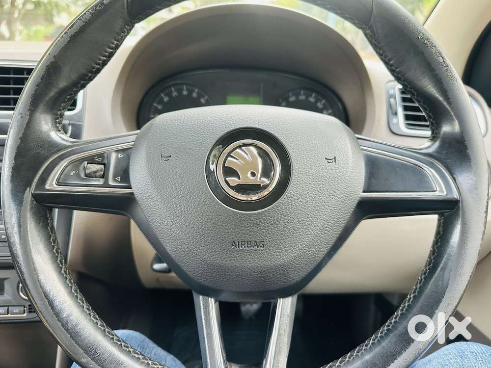 Skoda Rapid Elegance 1.6 Tdi Cr Manual, 2014, Diesel