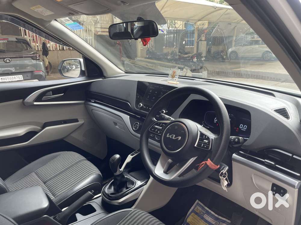 Kia Carens 1.5 Prestige Plus 7 Str Imt, 2024, Petrol