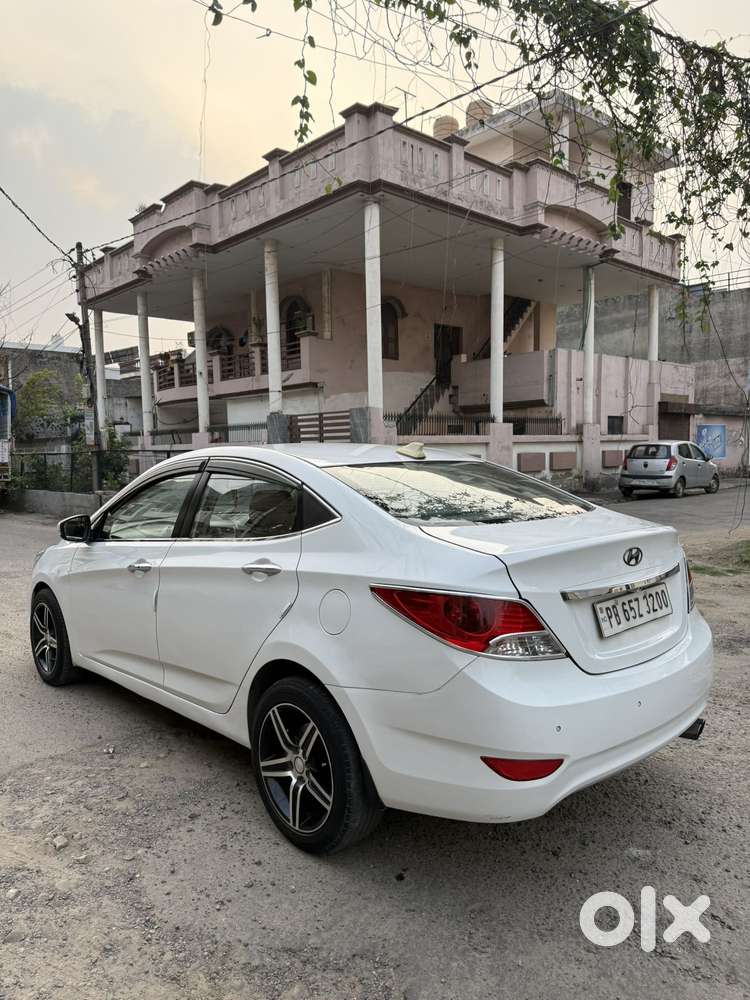 Hyundai Verna 1.6 Crdi At Sx Option, 2015, Diesel