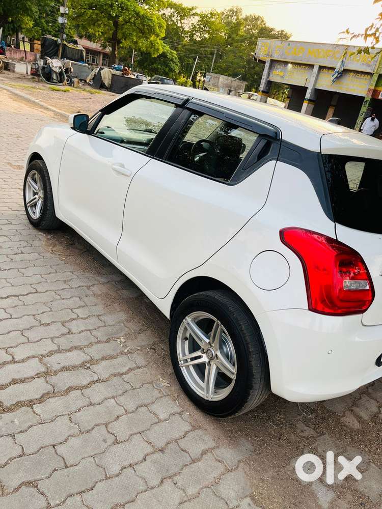 Maruti Suzuki Swift Vvt Vxi, 2021, Petrol