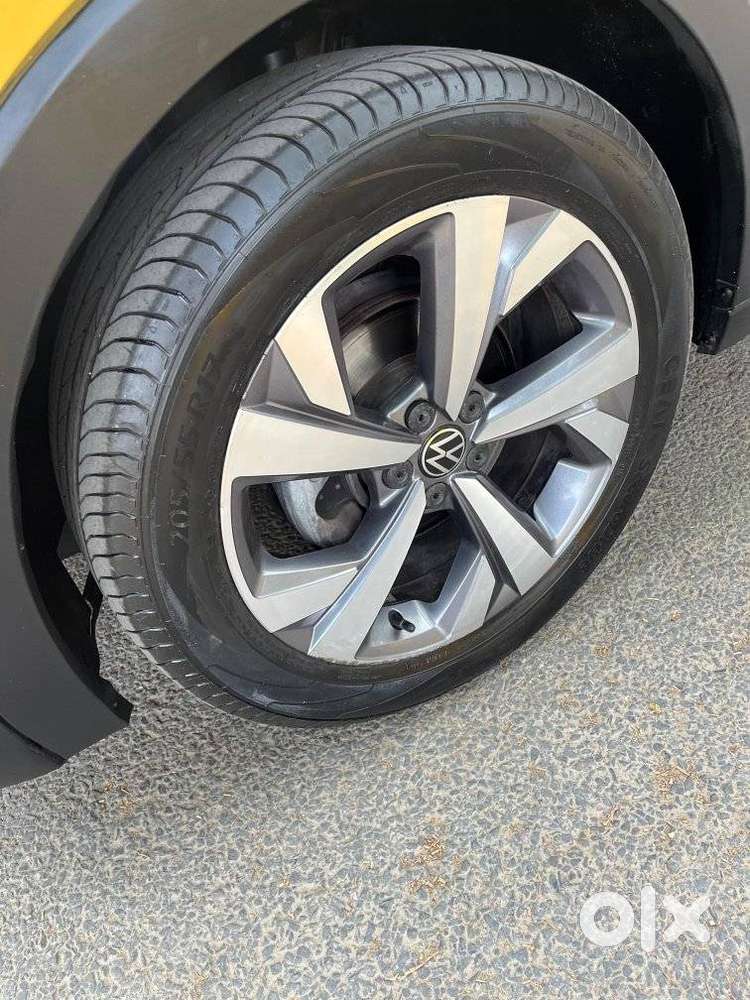 Volkswagen Taigun 1.0 Tsi Topline At, 2023, Petrol