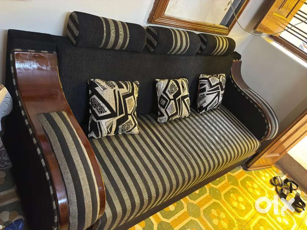 Maha Rajaa sofa set