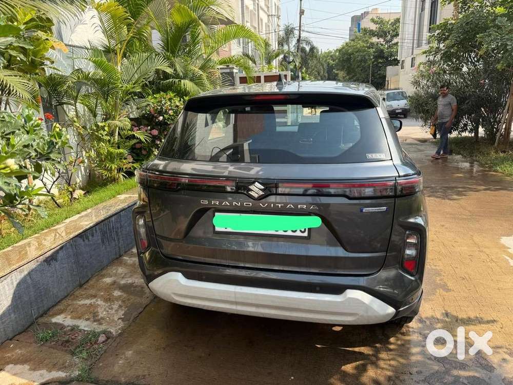Maruti Suzuki Grand Vitara 2023 Petrol Well Maintained