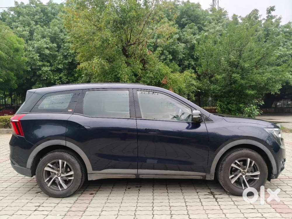 Mahindra Xuv700 2.0 Ax 5 Petrol Mt 7 Str, 2021, Petrol