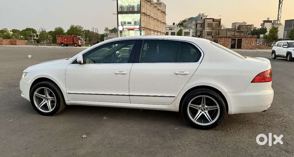 Skoda Superb 2.0 Sportline Tsi At, 2010, Petrol