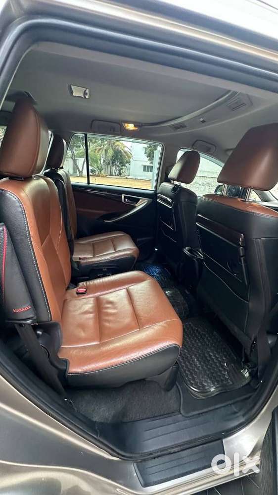 Toyota Innova Crysta 2.8z Automatic, 2016, Diesel
