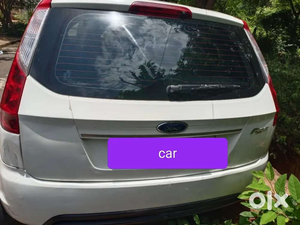 Ford Figo 2011 Petrol 125000 Km Driven