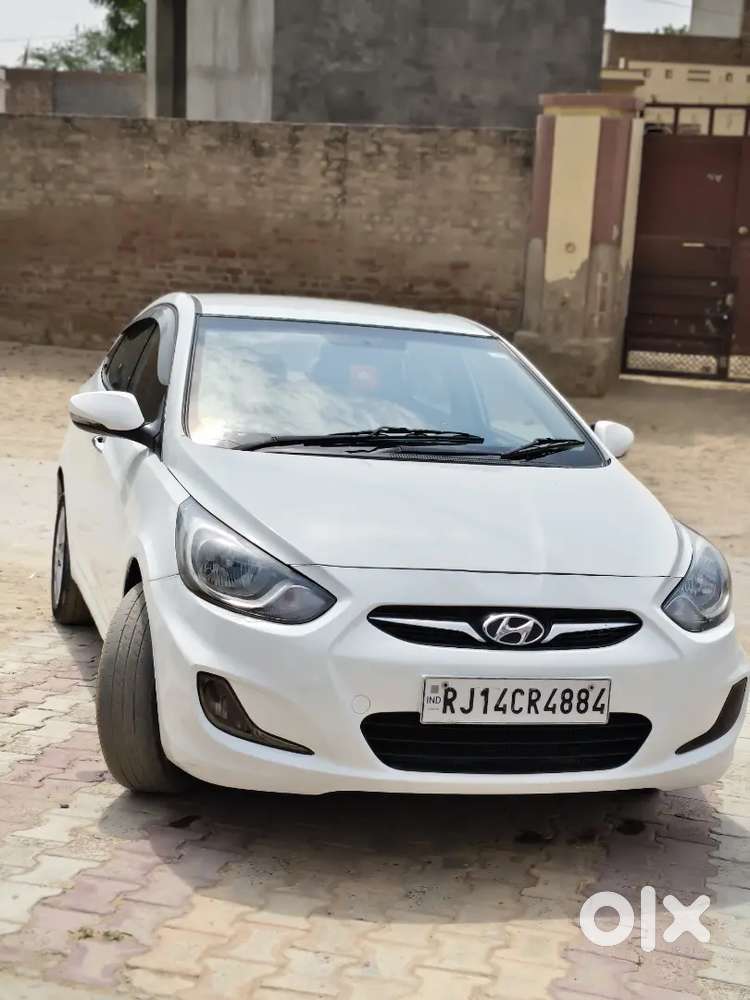 Hyundai Verna 2012