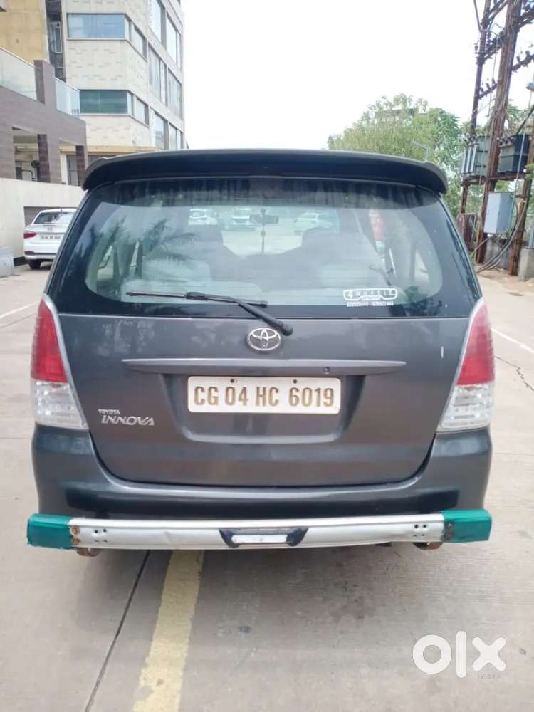 Toyota Innova 2011 Diesel 210000 Km Driven