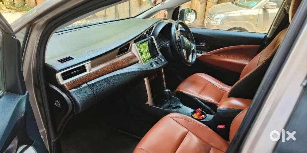 Toyota Innova Crysta 2018 Diesel Well Maintained