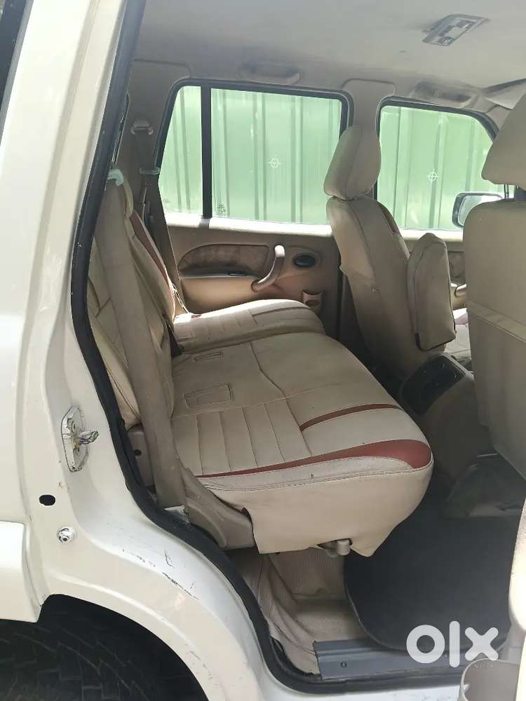 Mahindra Scorpio 2009 manual