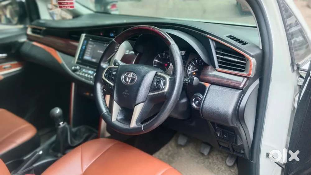 Toyota Innova Crysta 2.4 V 7 Str, 2017, Diesel