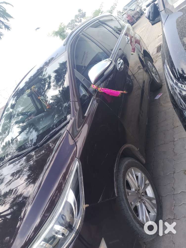 Toyota Innova Crysta 2.7 Zx At, 2016, Diesel