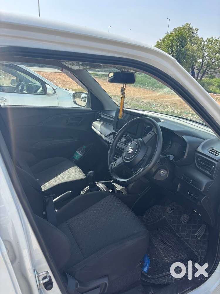 Maruti Suzuki Swift Lxi Optional-o, 2025, Petrol