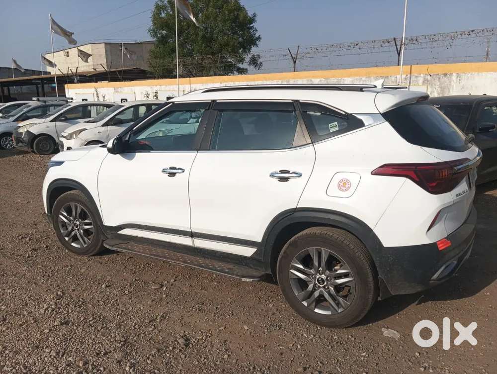 Show Room Condition. Sunroof Available