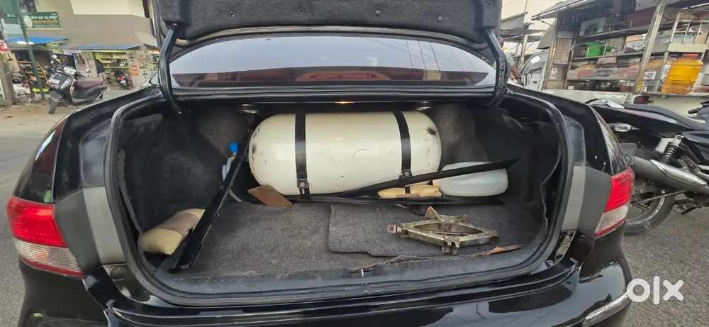 Cng Fitted It Gives 18-20km Per K