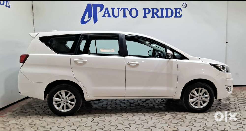 Toyota Innova Crysta 2.4 G Mt 7 Str, 2023, Diesel