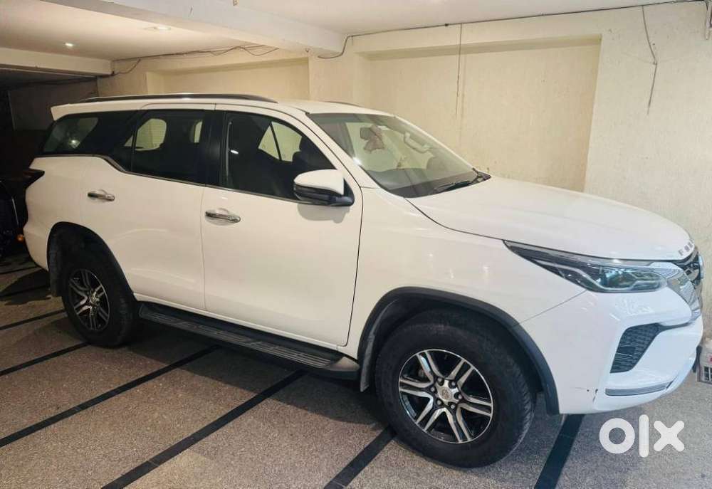 Toyota Fortuner [2021-ongoing] 2.7 2wd Petrol At, 2024, Petrol