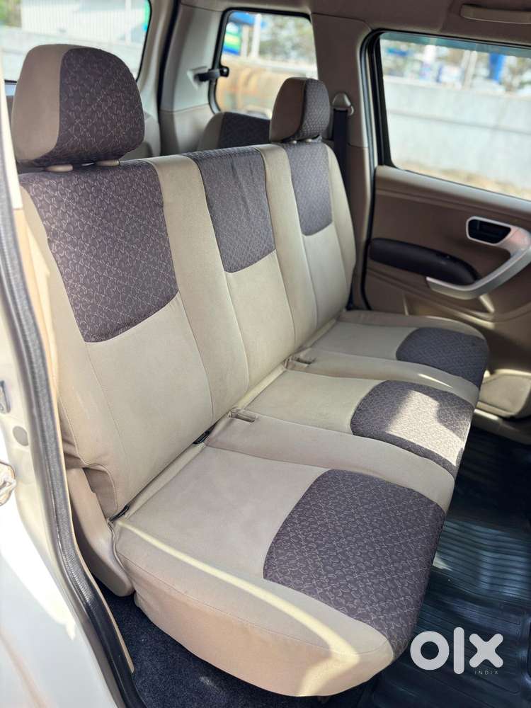 Mahindra Tuv 300 Mhawk100 T8, 2016