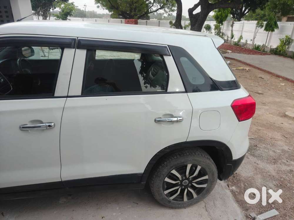 Maruti Suzuki Brezza 2017 Diesel 60000 Km Driven