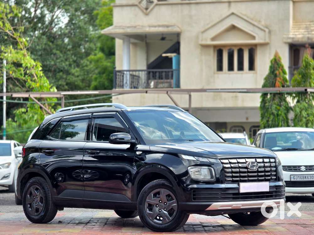 Hyundai Venue 1.2 S Plus, 2023, Cng & Hybrids