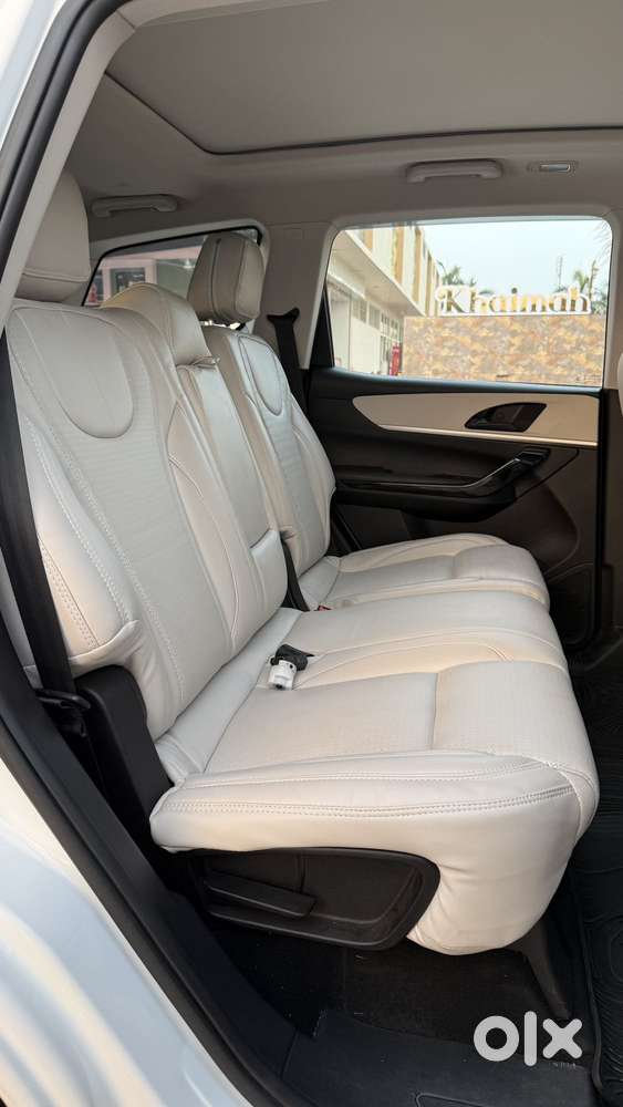 Mahindra Xuv700 2.2 Ax 5 Diesel At 7 Str, 2024, Diesel