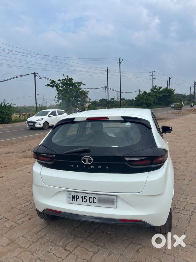 Tata Altroz 1.2 Petrol 2021 Top Variant