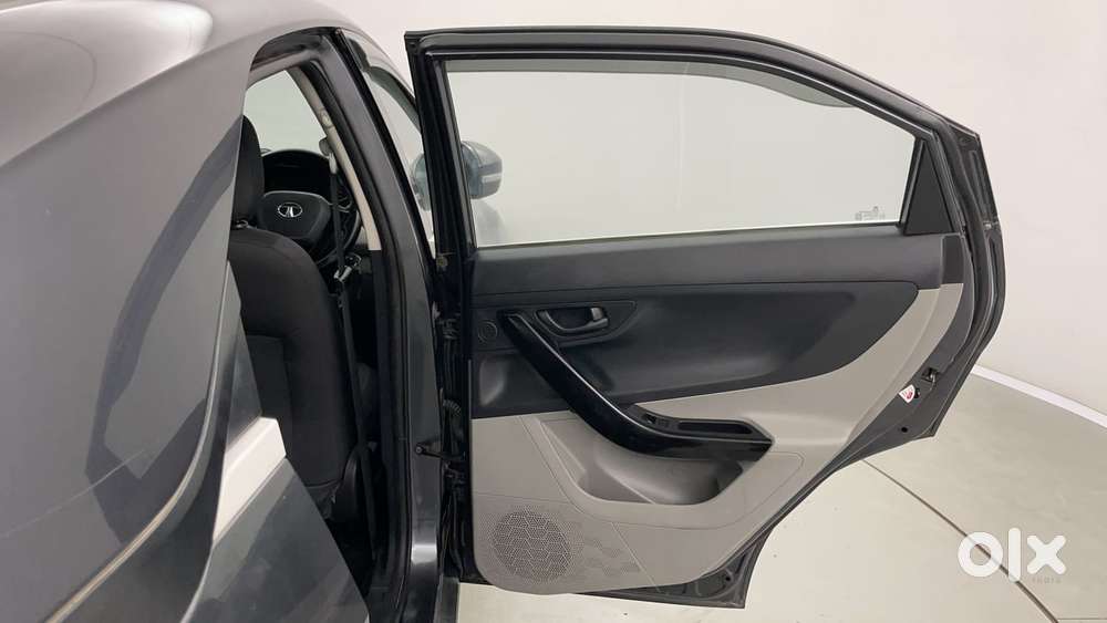 Tata Nexon 1.5 Revotorq Xm, 2018, Diesel
